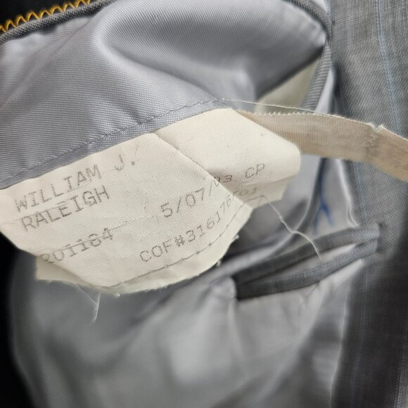 Tom James 44S 40x26 Gray Striped 2-Button Suit R458 - Picture 13 of 15